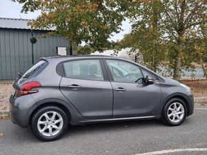 2019 PEUGEOT 208 1.2L NCT'd LOW MILEAGE €10,990 - Image 4