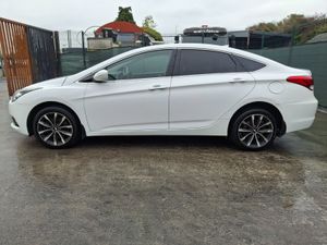 152 Hyundai i40 Executive 1.7 Diesel - Image 4