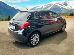 2017 Peugeot 208 1.2 Puretech 82 bhp Allure 5dr - Image 4