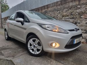 Ford Fiesta 2010 Ideal First time car - Image 2