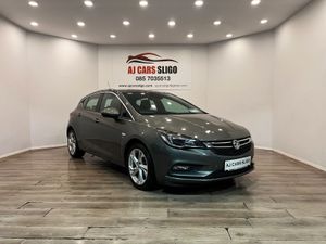 ✨ 2017 OPEL ASTRA SRI NAV 1.4i MANUAL ✨ High Spec - Image 2