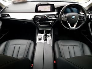 BMW 5 Series 520d SE - Image 4
