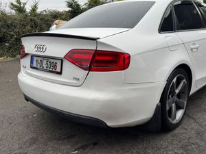 Audi A4 2011 2.0 tdi manual Sline seats - Image 4