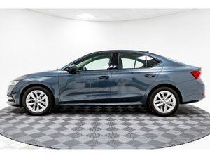 Skoda Octavia AMB 1.0 Petrol 110HP - Image 4
