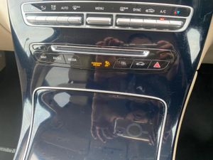 Mercedes-Benz GL-Class 220 D 4MATIC 5DR AUTO - Image 3