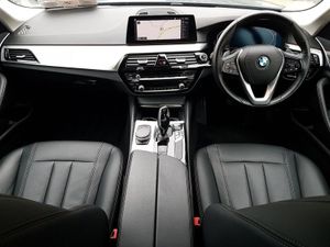 BMW 5 Series 520d SE - Image 4