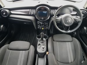MINI Cooper Cooper Classic Auto - Image 4