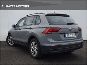 Volkswagen Tiguan  1 Owner 2.0 TDI Life Model - Image 3