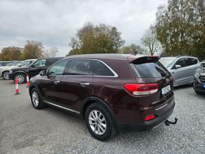 Kia Sorento Platinum 4X2 5DR - Image 4