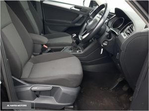 Volkswagen Tiguan  black Pack 2.0 TDI Life Model - Image 4