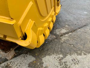 60"  QUARRY / ROCK BUCKET.100 / 90mm PINS. - Image 4