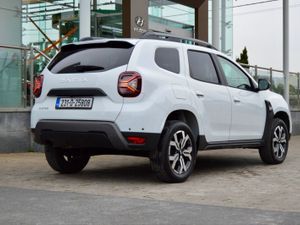 Dacia Duster 1.3 TCe 150 EDC Journey - Image 4