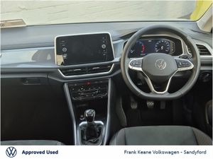 Volkswagen T-Roc  style  1.0 TSI 116HP Manual  fr - Image 2