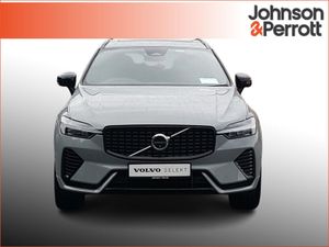 Volvo XC60 T6 350 bhp AWD Phev Plus Dark (panoram - Image 4