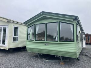 HOW COULD THEY NOT FALL IN LOVE WITH THIS BEAUTY - Image 2