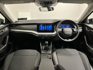 Skoda Octavia Selection 2.0tdi 115BHP - Reversing - Image 4