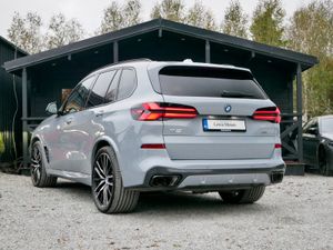 2025 BMW X5 50e M Sport 500BHP - Image 4