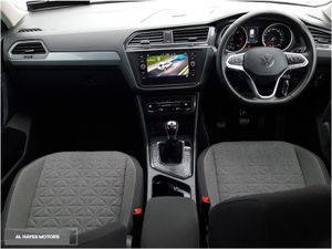 Volkswagen Tiguan Low Mileage life Edition 2.0 Td - Image 2