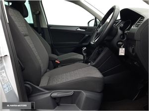 Volkswagen Tiguan Low Mileage life Edition 2.0 Td - Image 4