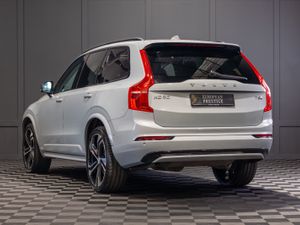 242 Volvo XC90 Plus T8 Recharge Dark Theme 7 Seat - Image 4