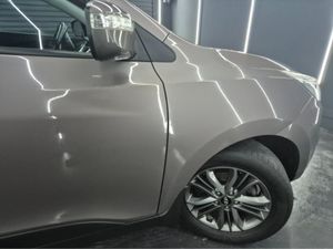 Hyundai ix35 1.7 EXECUTIVE 4DR - Image 2