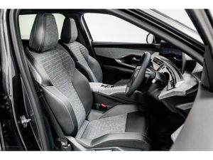 Peugeot 5008 Allure HYBRID Auto 145HP - 7 Seats - Image 3