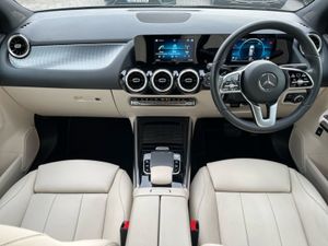 Mercedes-Benz B-Class B 180D Progressive Line - Image 4