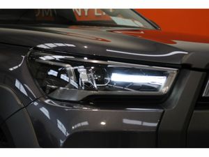 Toyota Hilux INVINCIBLE X 4WD D-4D DCB #42 - Image 2