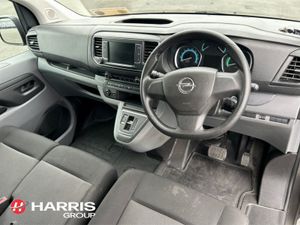 Opel Vivaro Combi L1h1 BEV 100KW With 50kwh Auto - Image 3