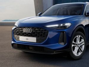 Audi Q5 SUV 2.0TFSI E-HYBRID SE QUATTRO AUTOMATIC - Image 3