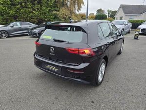 Volkswagen Golf Life - Image 4