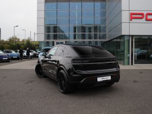 Porsche Macan Turbo (new) - Image 3