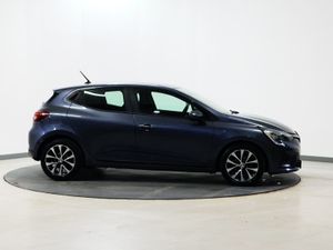 *64* 2022 Renault Clio Iconic TCE - Image 3