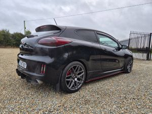 Kia Ceed BEAST 1.6 TURBO - Image 2