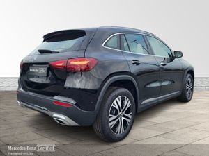 Mercedes-Benz GLA Class Gla180 Progressive Plus A - Image 4
