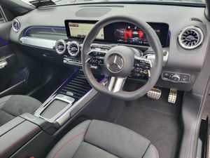 Mercedes-Benz GLB- Class Glb200d AMG Line Plus Au - Image 2