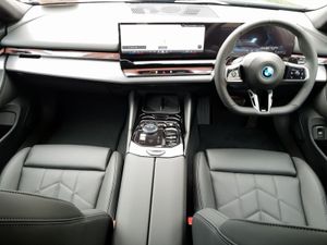 BMW 5 Series 530e M Sport - Image 4
