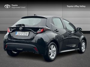 Toyota Yaris 1.0 LUNA 4DR - Image 2