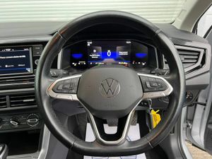 Volkswagen Polo LIFE 1.0 TSI AUTO // 15" DIAMOND C - Image 4