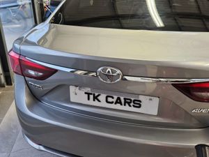 16 TOYOTA AVENSIS 1.6D LUNA NAVI - Image 4