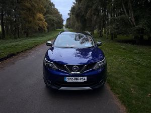 Nissan Qashqai 2017 Tekna Low KM - Image 2