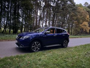 Nissan Qashqai 2017 Tekna Low KM - Image 3