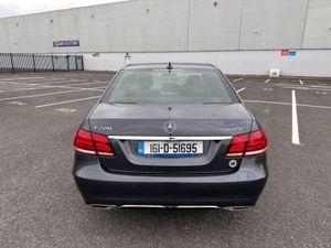 Mercedes-Benz E-Class E 220, BLUETEC, AUTO, LEATHE - Image 4