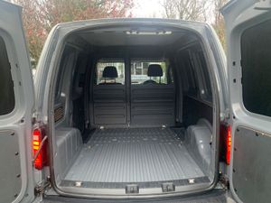 Volkswagen Caddy 2017 - Image 2