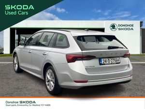 Skoda Octavia Octavia AMB 2.0tdi 115HP DSG - Image 4