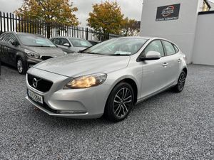 2017 (171) Volvo V40 D2 120HP Momentum Geartronic - Image 3