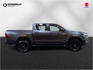 Toyota Hilux Diesel Invincible X - Image 3
