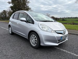 2013 HONDA FIT/JAZZ HYBRID AUTOMATIC - Image 2