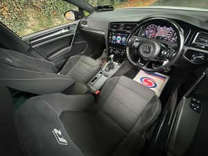 181 VW GOLF R 300BHP DSG LOW KMS - Image 4