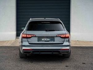 Audi A4 AVANT TDI S LINE - Image 4
